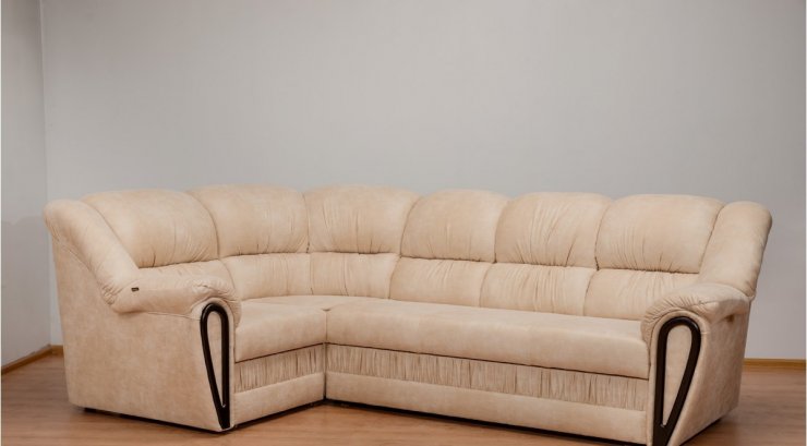 бежевый кожаный угловой диван