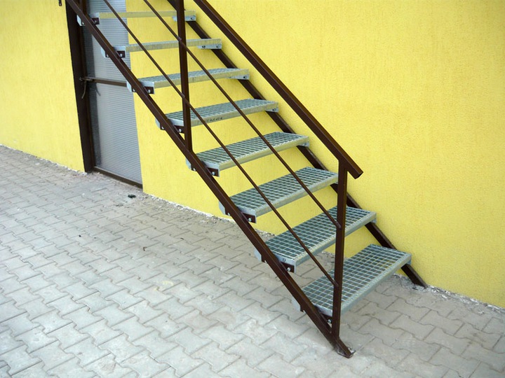 Особенности металлических лестниц